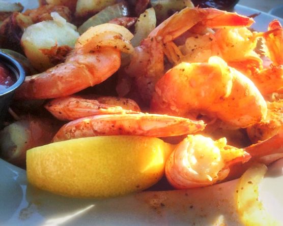 shrimp-on-a-plate-southbmore-1719-556x445